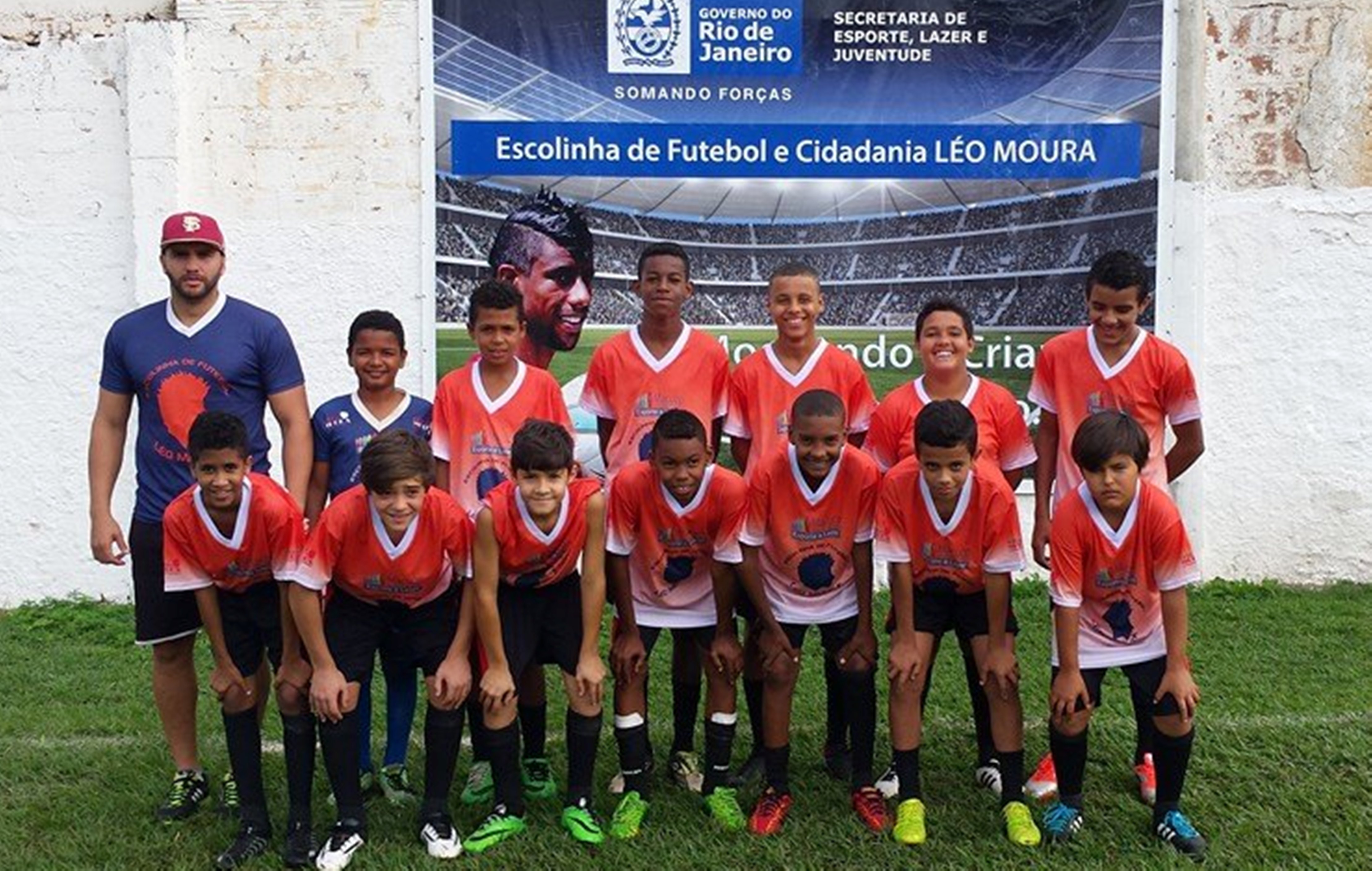 JOGO AMISTOSO ENTRE AS ESCOLINHAS DE FUTEBOL SETE