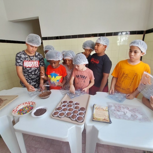 Oficinas transformam o CRAS II em fábrica de sonhos