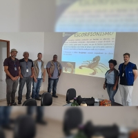 Profissionais recebem noções sobre captura de escorpiões