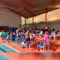 Versos e talentos líricos nos festivais de poesia das escolas municipais 