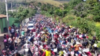 Centenas de motociclistas na Trilha de São João Batista, em Macuco