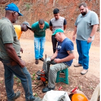 Treinamento especializado reforça o uso seguro de motosserras