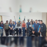 Instituto Educacional Laura Montechiari visita Prefeitura de Macuco   