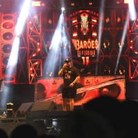 Eles ‘deixaram a balada’ para ficar com a gente!